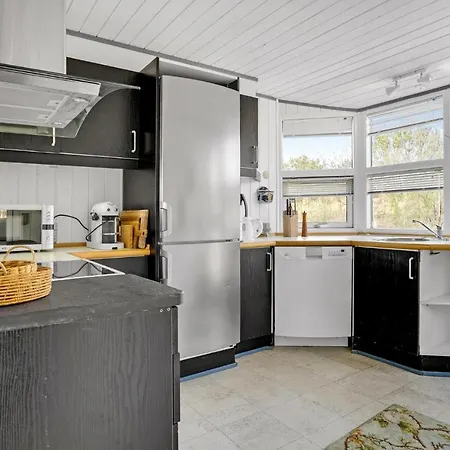 Holiday home Beautiful In With Wifi Millinge